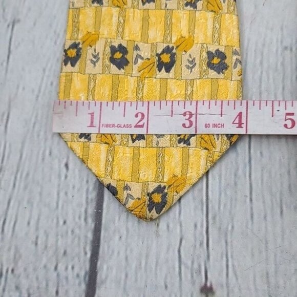 Vintage Geoffrey Beene Yellow Floral Silk Tie - Picture 8 of 11